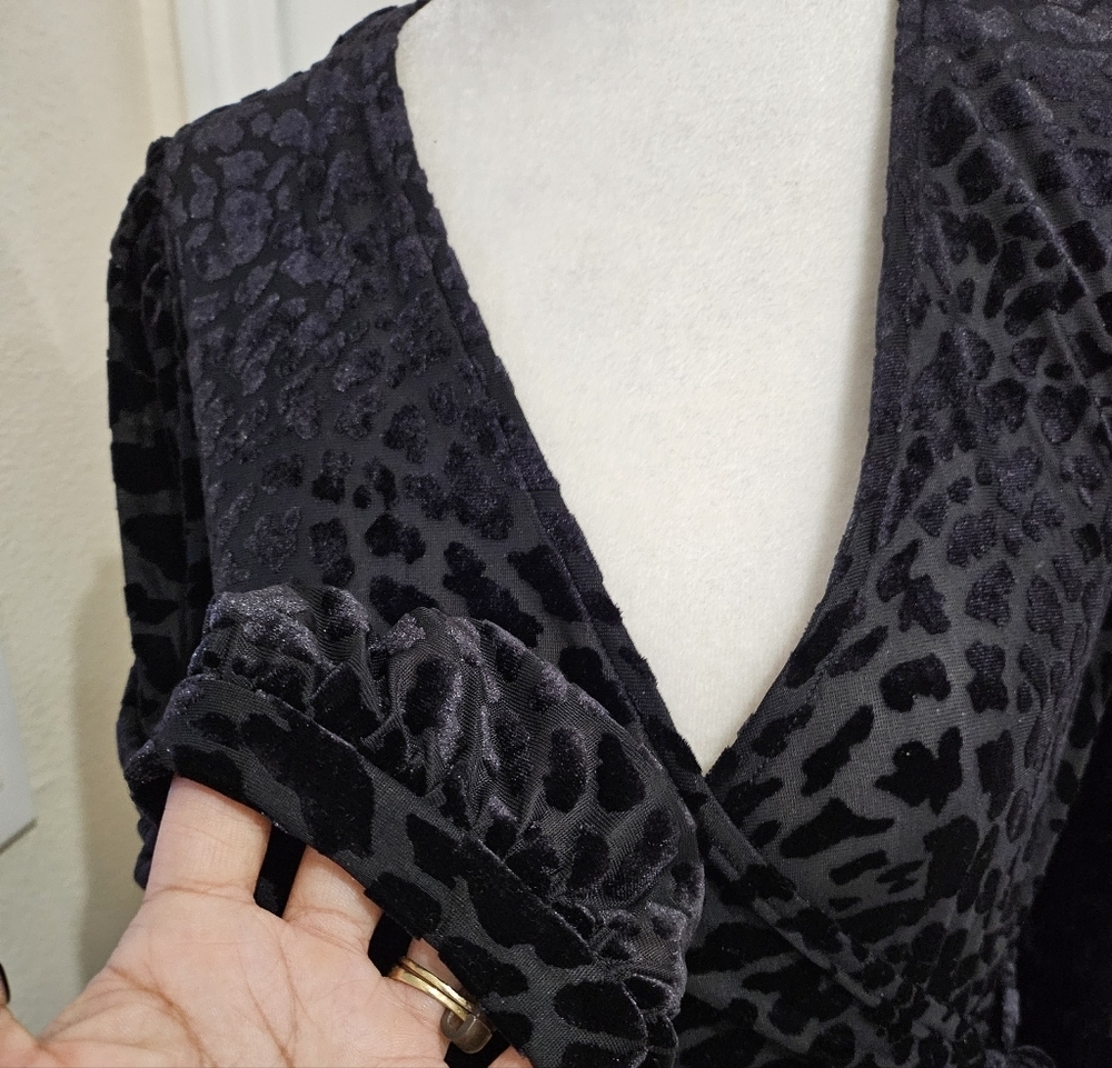 Calvin Klein Black Leopard Print Velvet Chiffon Midi Dress Long Sleeve Slit M. - Picture 5 of 11
